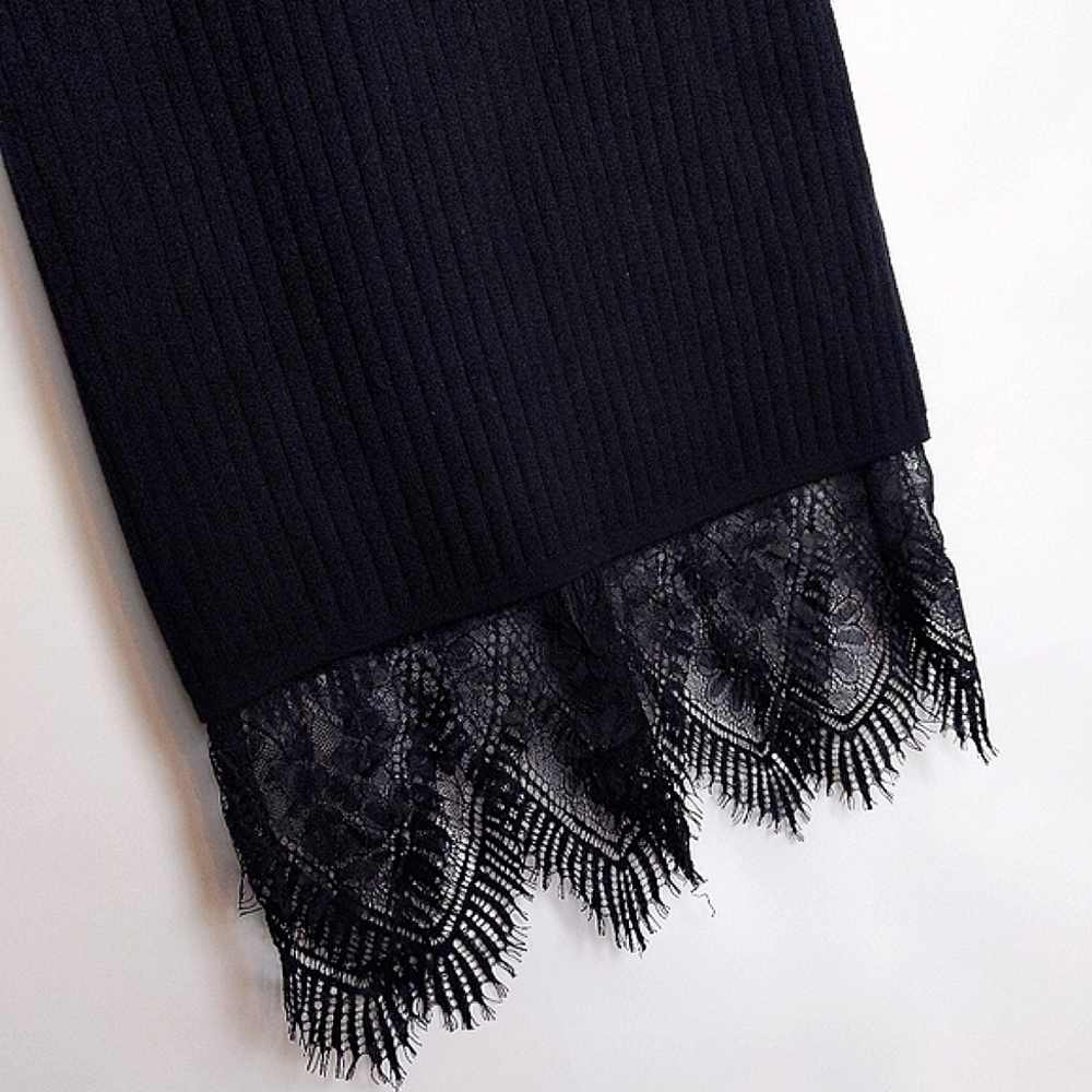 🆕🌿REVERSIBLE KNIT/LACE SKIRT🌿 - Picture 5 of 9